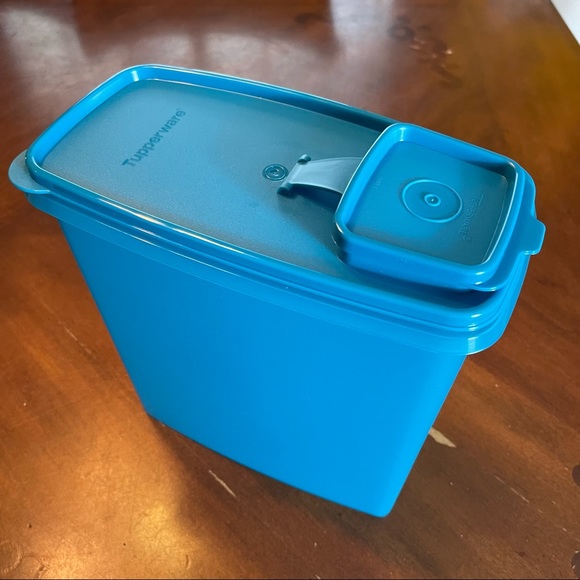 Tupperware Super Cereal Storer - Picture 2 of 3